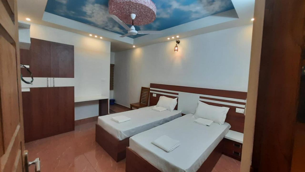 Mist Residency Hotel Kattappana Exterior photo